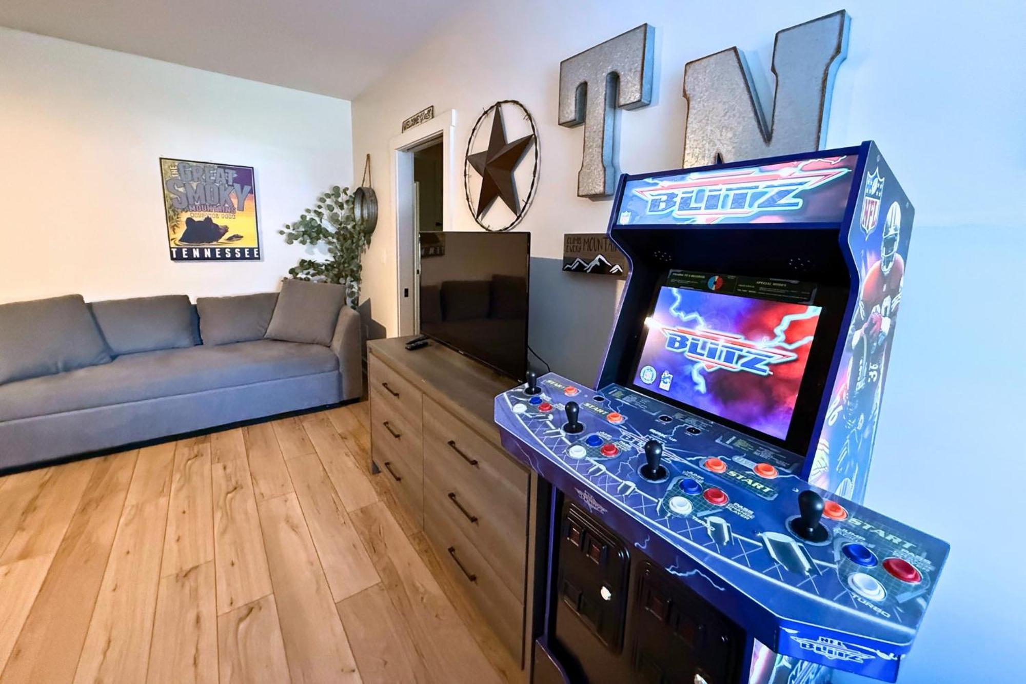 *Dog Friendly*Modern Home-Minutes To Dollywood, Gatlinburg, Smoky Mountains & Pigeon Forge! Esterno foto